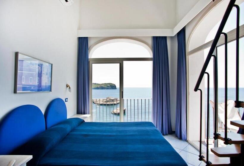 غرفة قياسية رباعية, Villa Iulia