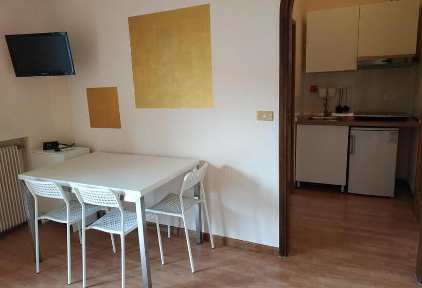 带阳台的三人标准间, Bed & Breakfast Villa Filotea