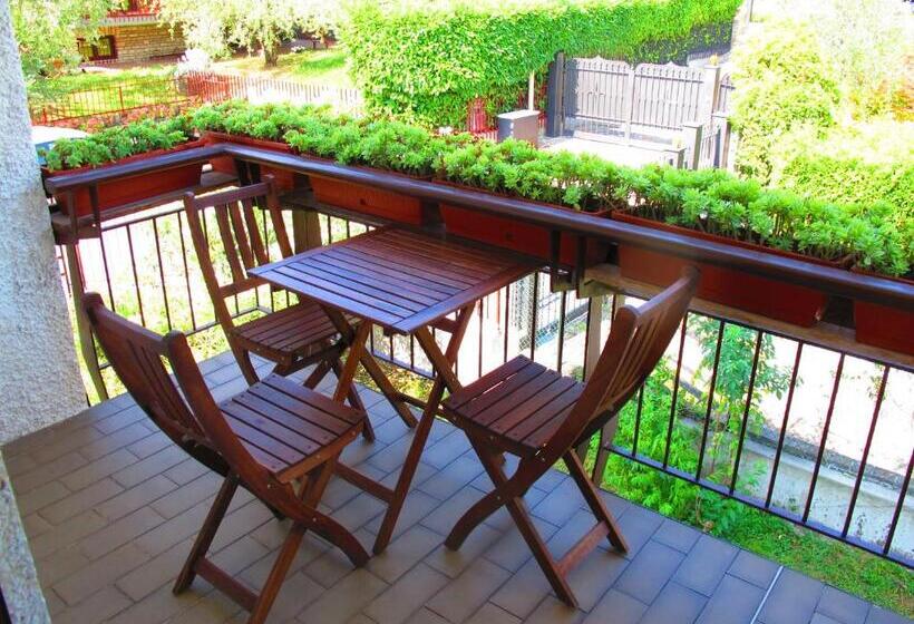 带阳台的三人标准间, Bed & Breakfast Villa Filotea