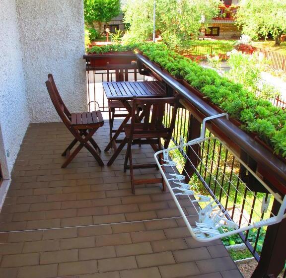 带阳台的三人标准间, Bed & Breakfast Villa Filotea