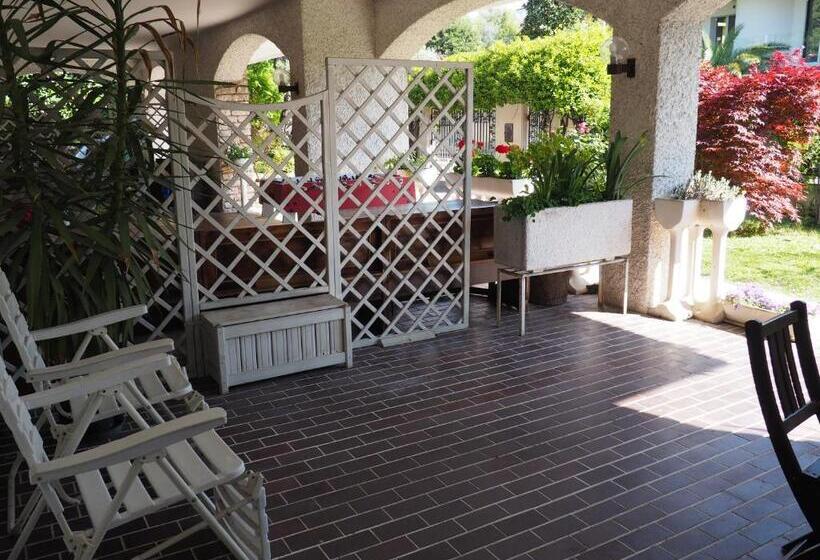 带2个卧室的公寓, Bed & Breakfast Villa Filotea