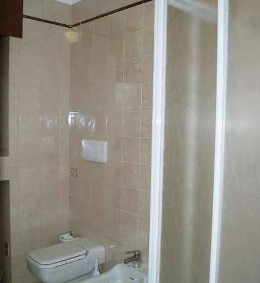 带阳台的三人标准间, Bed & Breakfast Villa Filotea