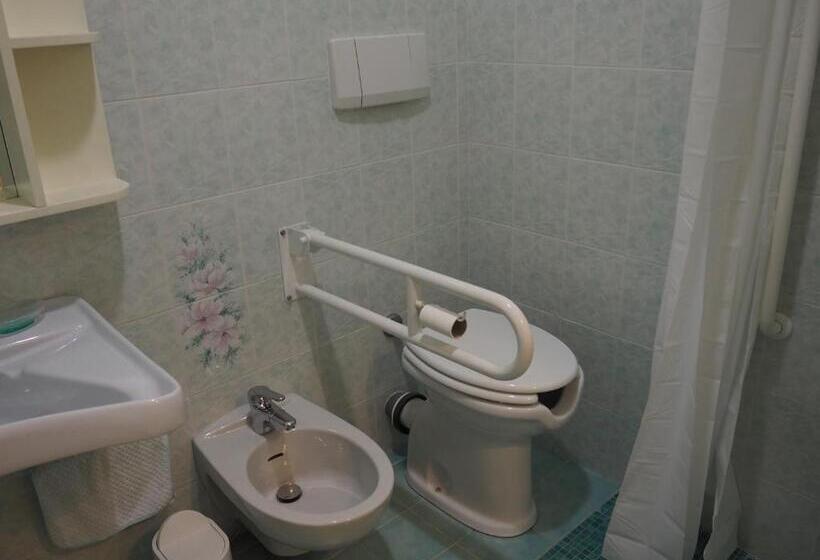 带2个卧室的公寓, Bed & Breakfast Villa Filotea