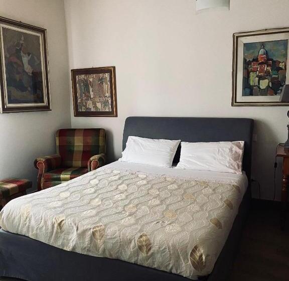 اتاق راحتی سه تخته, Al Battistero Luxury Suite