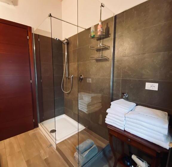 اتاق راحتی سه تخته, Al Battistero Luxury Suite