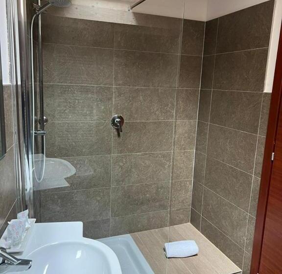 اتاق خانوادگی, Al Battistero Luxury Suite