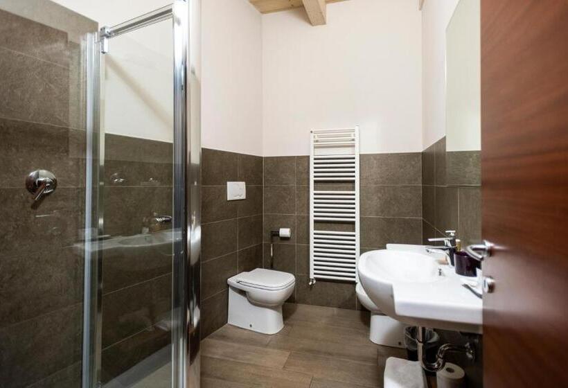 اتاق راحتی سه تخته, Al Battistero Luxury Suite