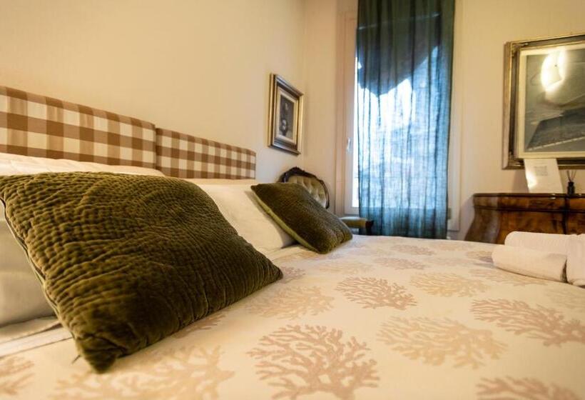 اتاق لوکس, Al Battistero Luxury Suite