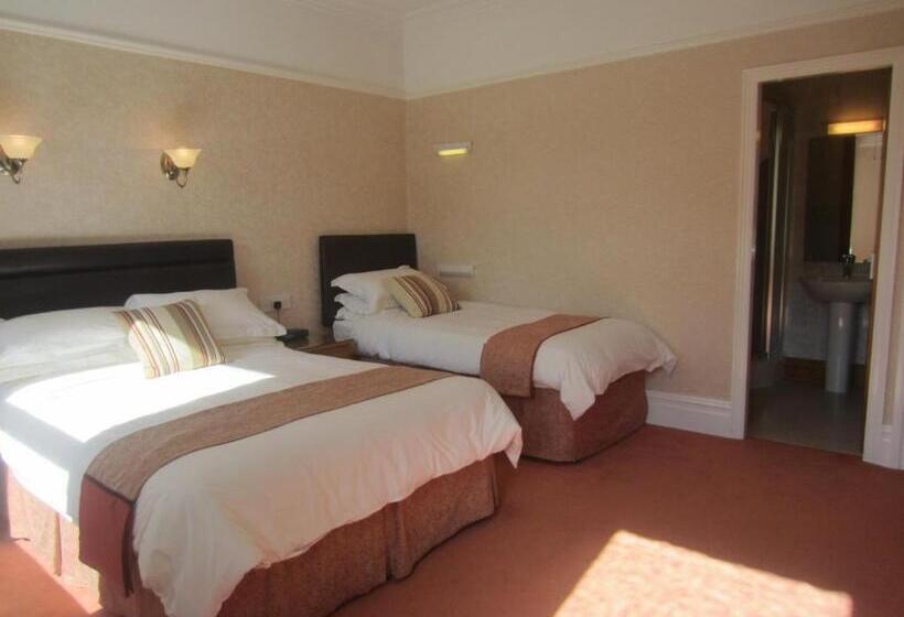 Семейный Номер Вид на Сад, Gwrach Ynys Country Guest House