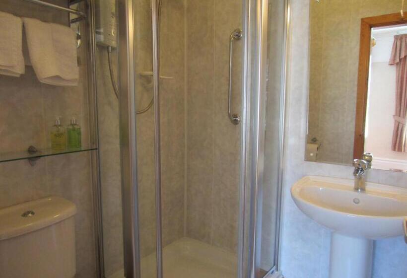 Семейный Номер Вид на Сад, Gwrach Ynys Country Guest House