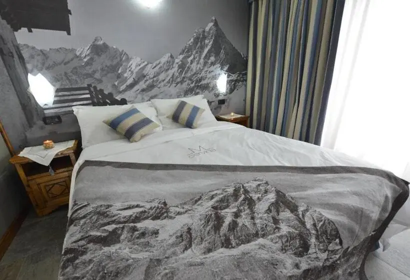 اتاق استاندارد سه نفره, Mollino Rooms