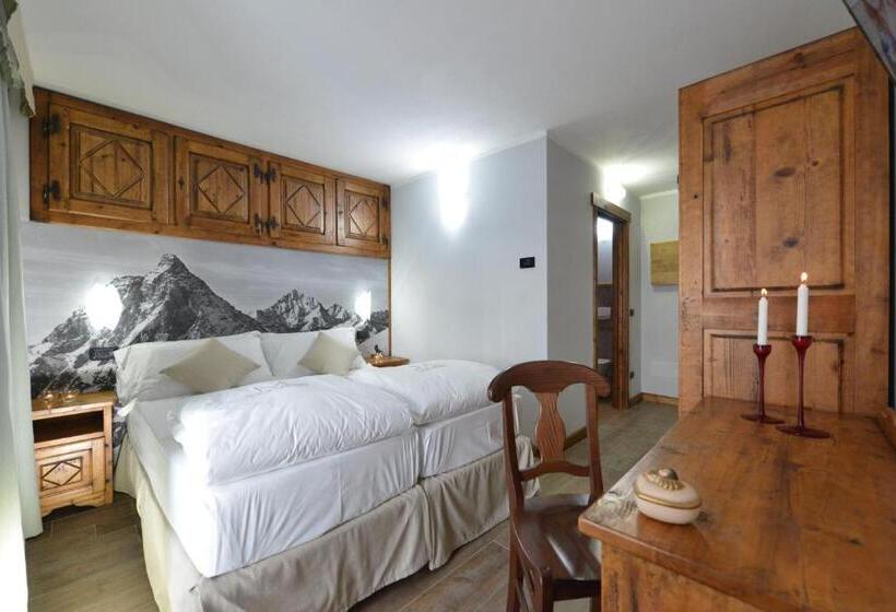 Economy-huone, Mollino Rooms