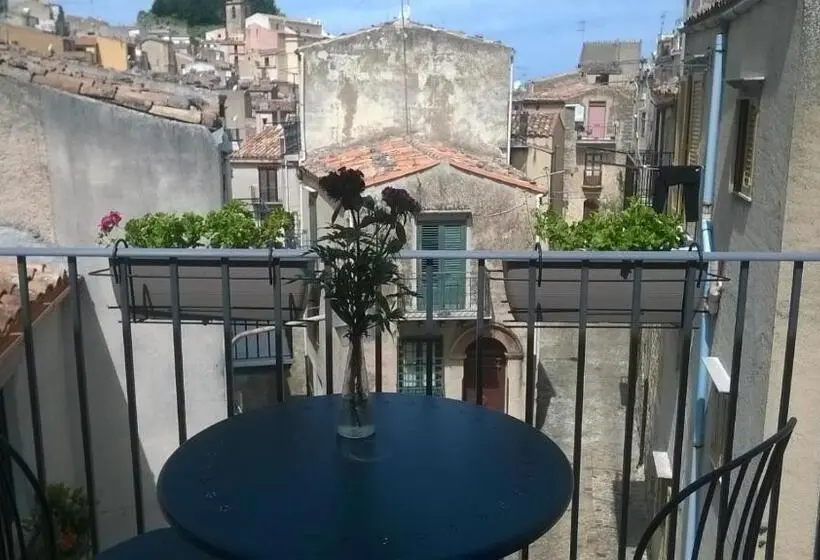 اتاق خانوادگی, Wundergarten Dimora Dei Frati