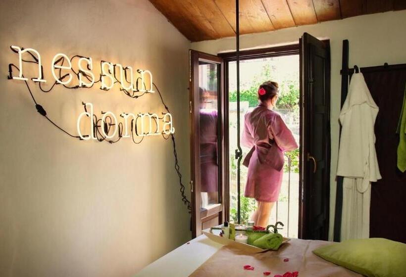 スイート, Wundergarten Dimora Dei Frati