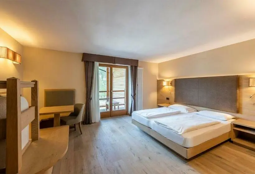 バルコニー付きスタンダードルーム, Design & Suite Hotel Ciarnadoi