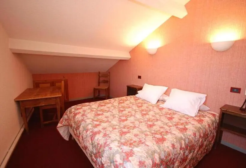 اتاق استاندارد چهار تخته, Auberge Du Rochasson
