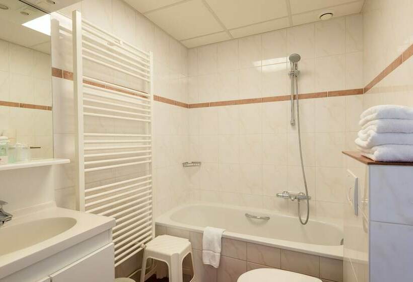 اتاق راحتی, Berghoeve