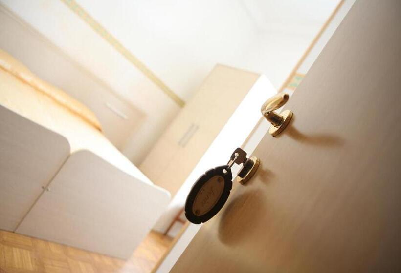 اتاق استاندارد, Dorico