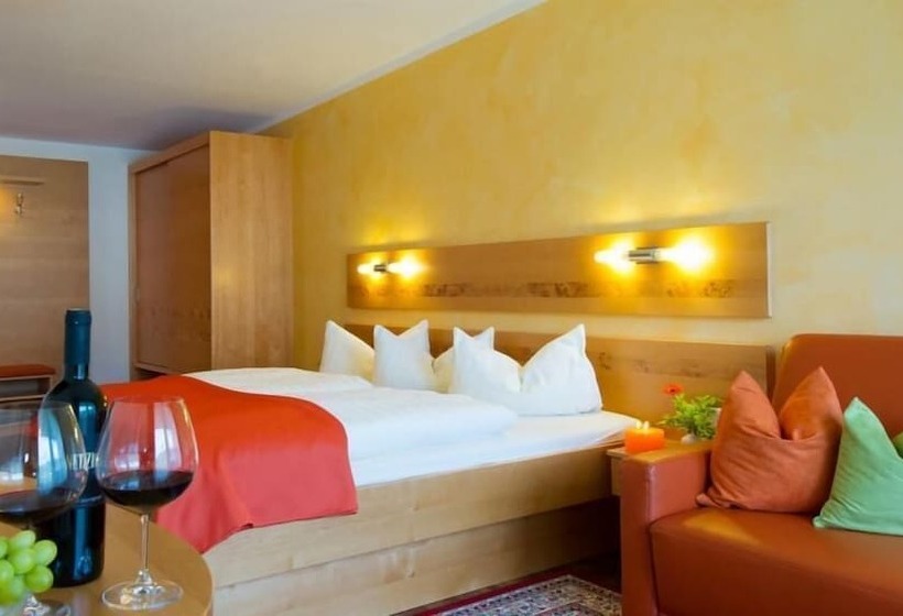 חדר משפחתי, Familiengut Ertlhof