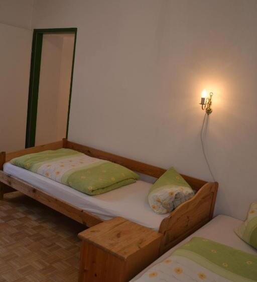 חדר משפחתי נוף לגינה, Haus Rohskopf