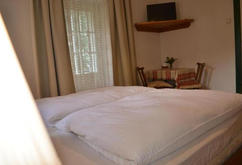 חדר משפחתי נוף לגינה, Haus Rohskopf