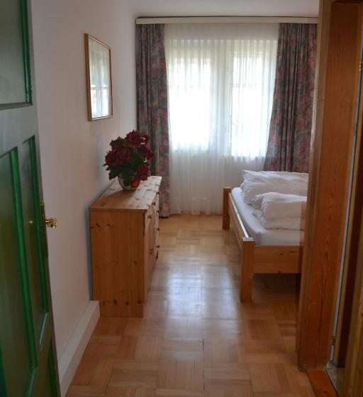 דירת חדר, Haus Rohskopf