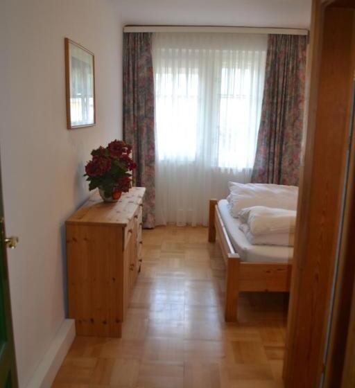 דירת חדר, Haus Rohskopf