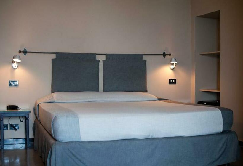 غرفة قياسية, Italia