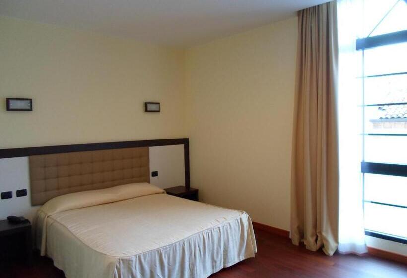 ジュニアスイート, Le Macine