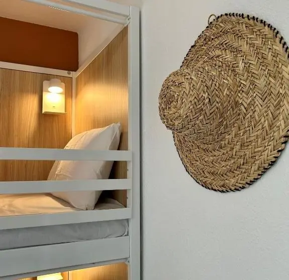 ルームシェアのワンベッド, Corsica Hostel Porto Vecchio, Partie Dortoirs