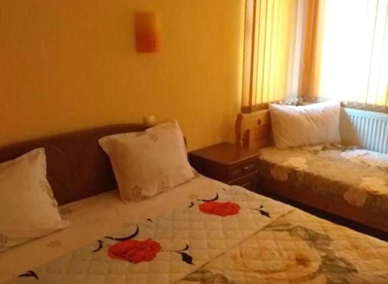 Трехместный Номер Стандарт с Балконом, Sveti Georgi