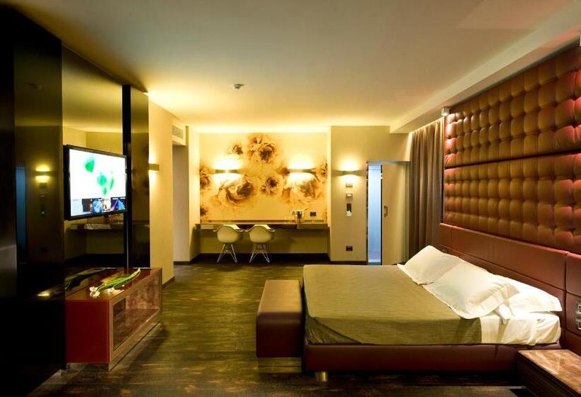 סוויטה, Viola M