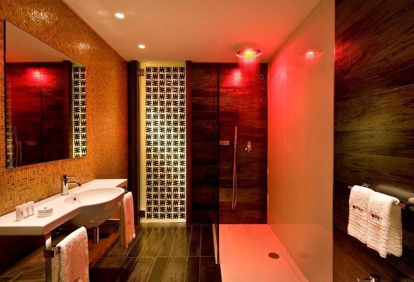 סוויטה משפחתית, Viola M