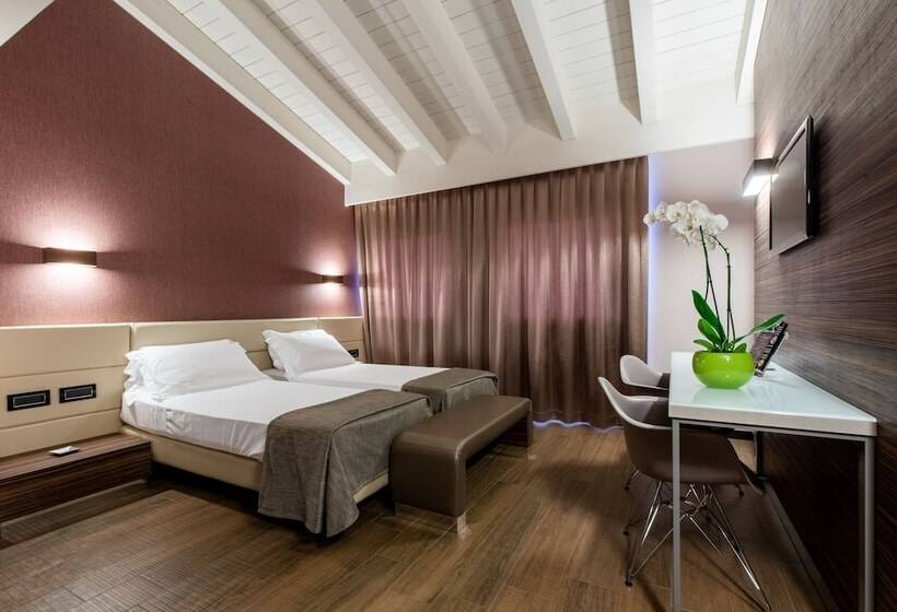 חדר סטנדרט, Viola M