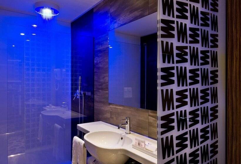 חדר סטנדרט, Viola M