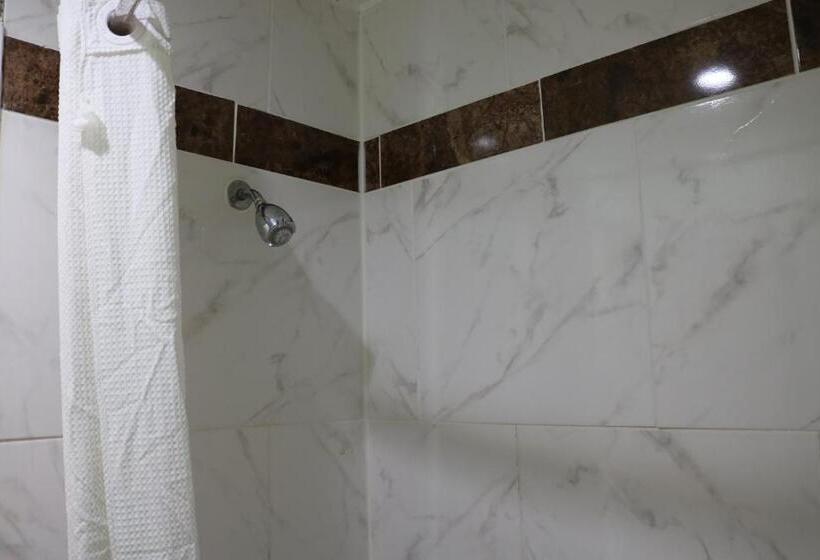 패밀리 스위트, Great Western Inn