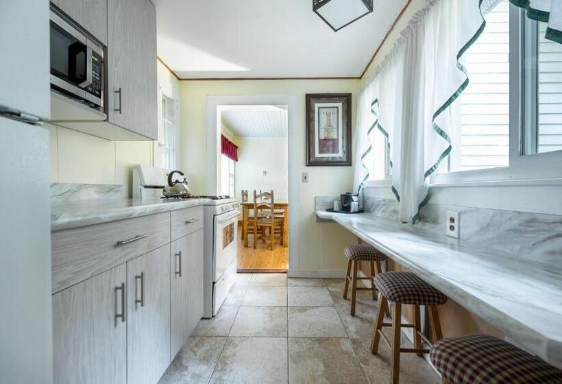 דירת שני חדרים, The Juliana Resort