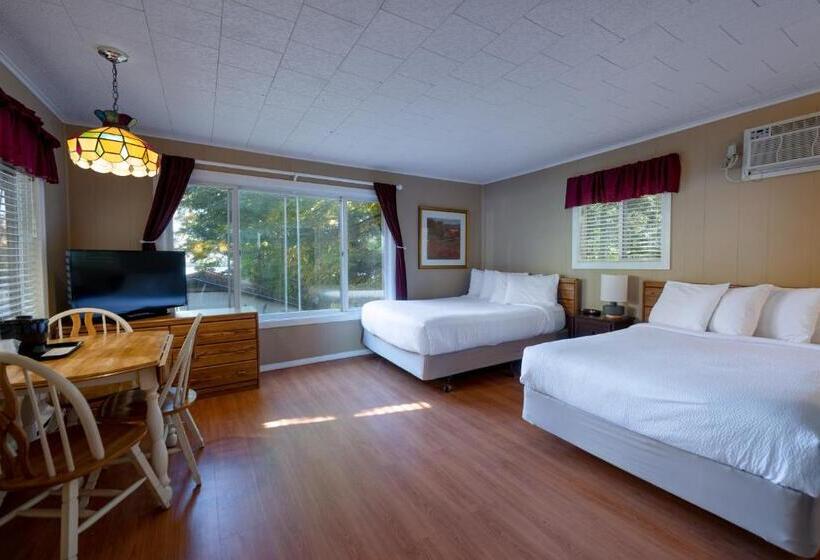 סטודיו סטנדרט עם מרפסת, The Juliana Resort