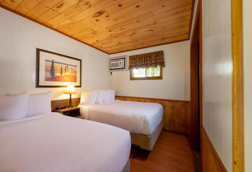 Standard studio with lake view, The Juliana Resort