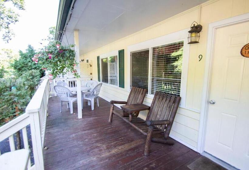 2 Bedroom Suite with Terrace, The Juliana Resort