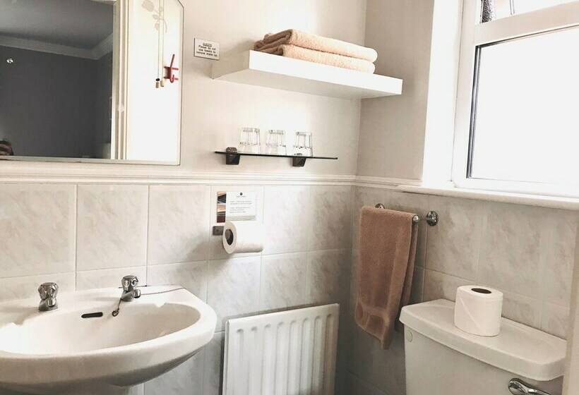 标准三人间, Westwinds