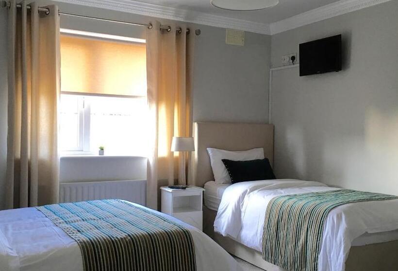 标准三人间, Westwinds