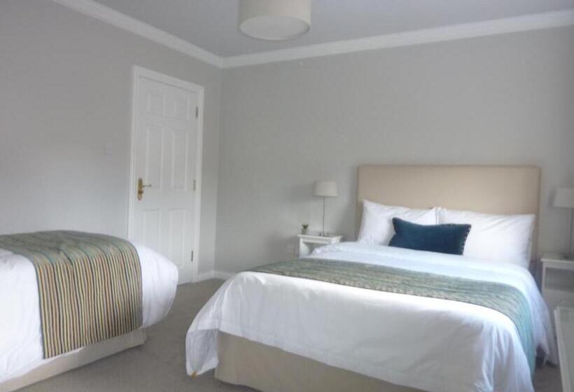 标准三人间, Westwinds