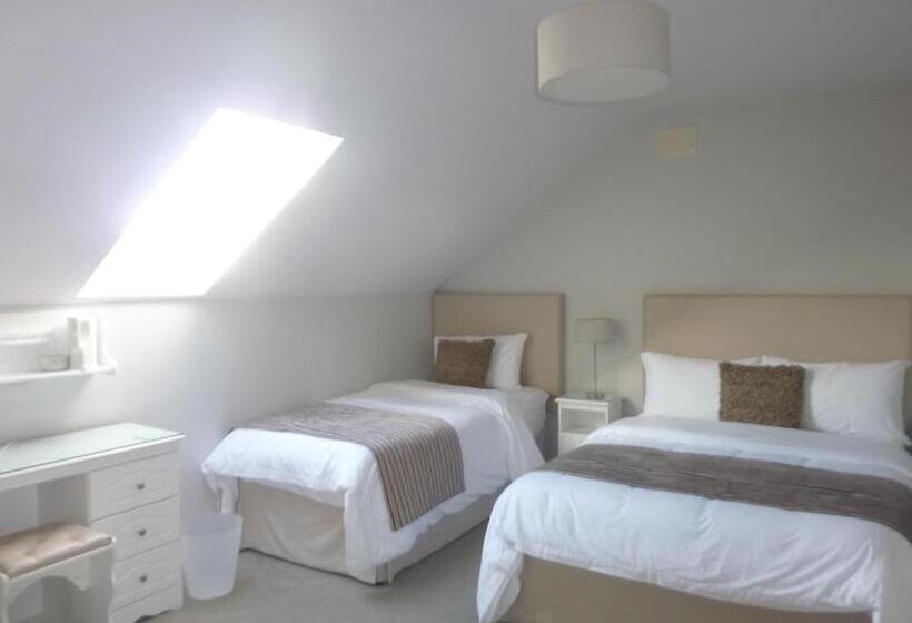 标准三人间, Westwinds