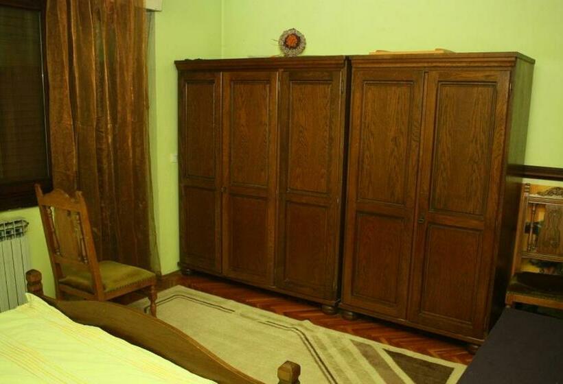 اتاق استاندارد, Art Home