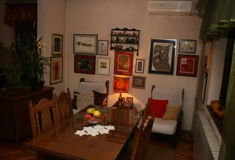 اتاق استاندارد, Art Home
