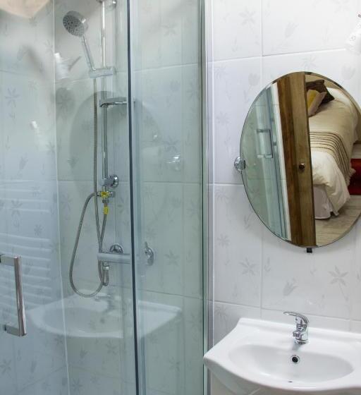家庭间, Hostel Entre Vientos