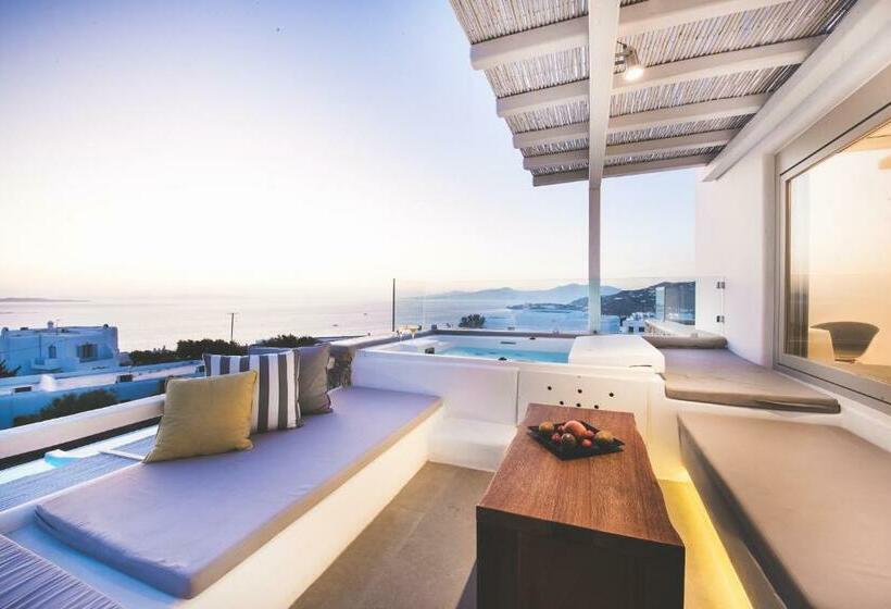 Люкс с гидромассажем, Adel Private Suites