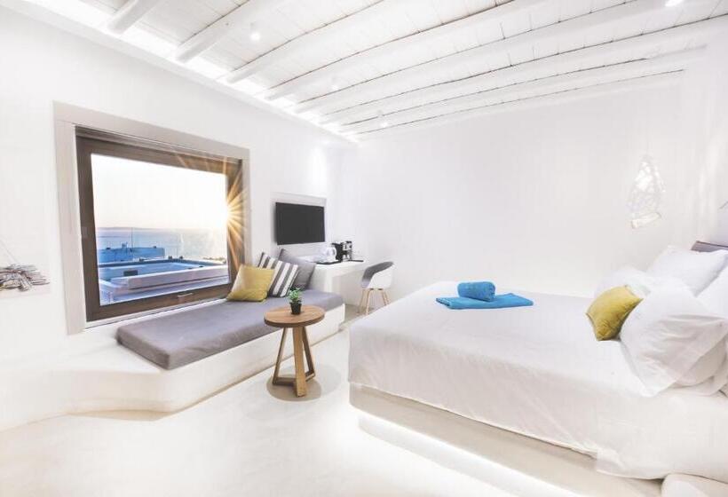 Люкс с гидромассажем, Adel Private Suites