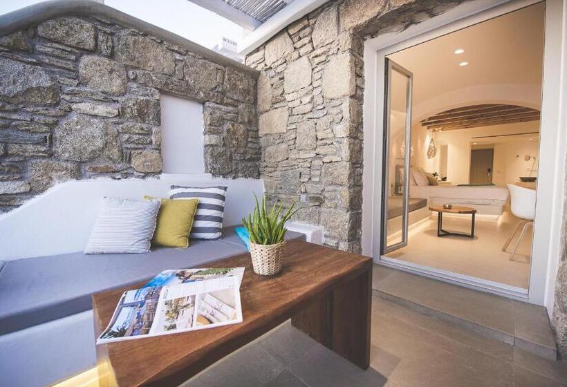 Suite with Pool, Adel Private Suites